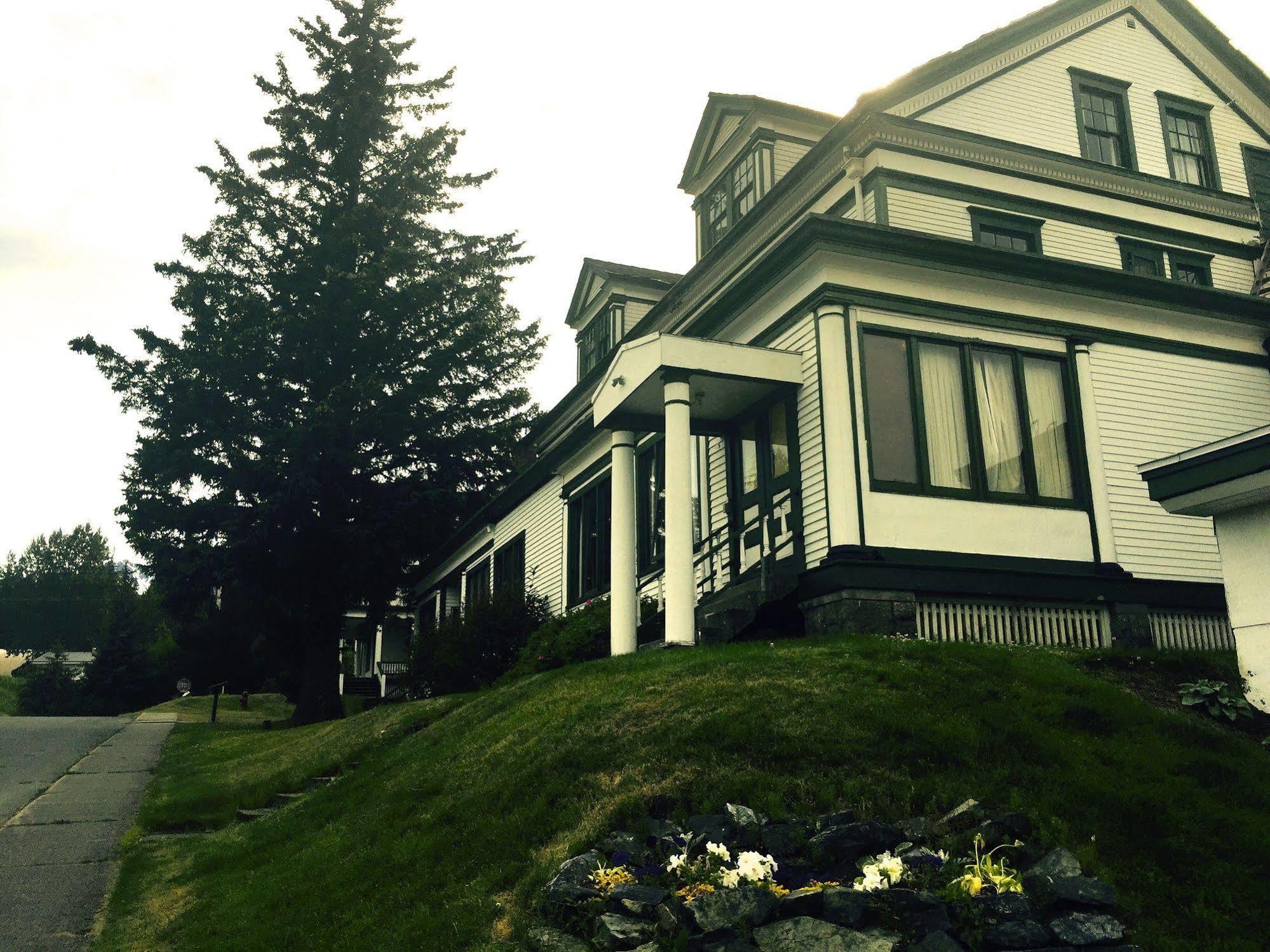 Hotel Halsingland Haines Esterno foto