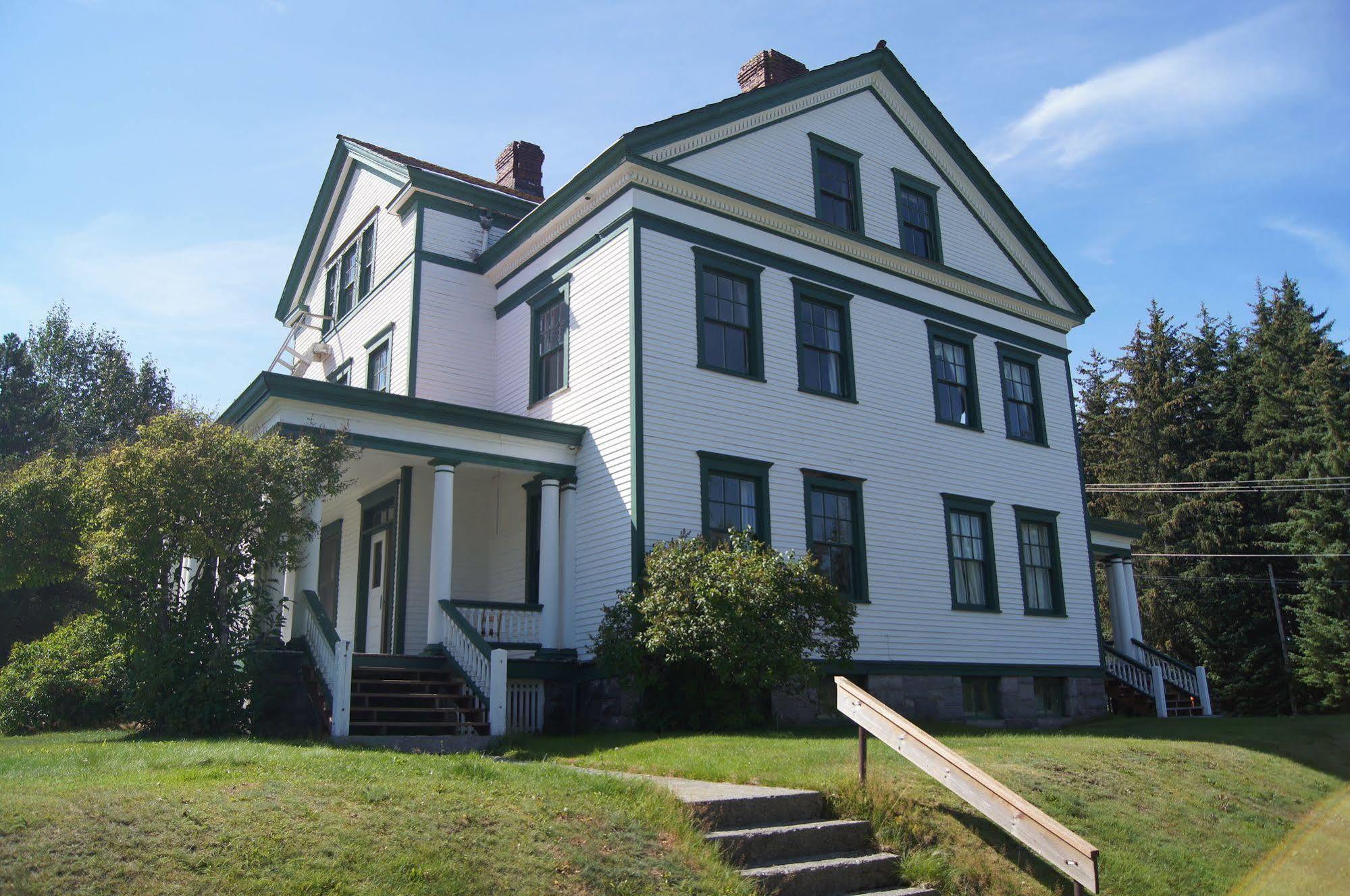 Hotel Halsingland Haines Esterno foto